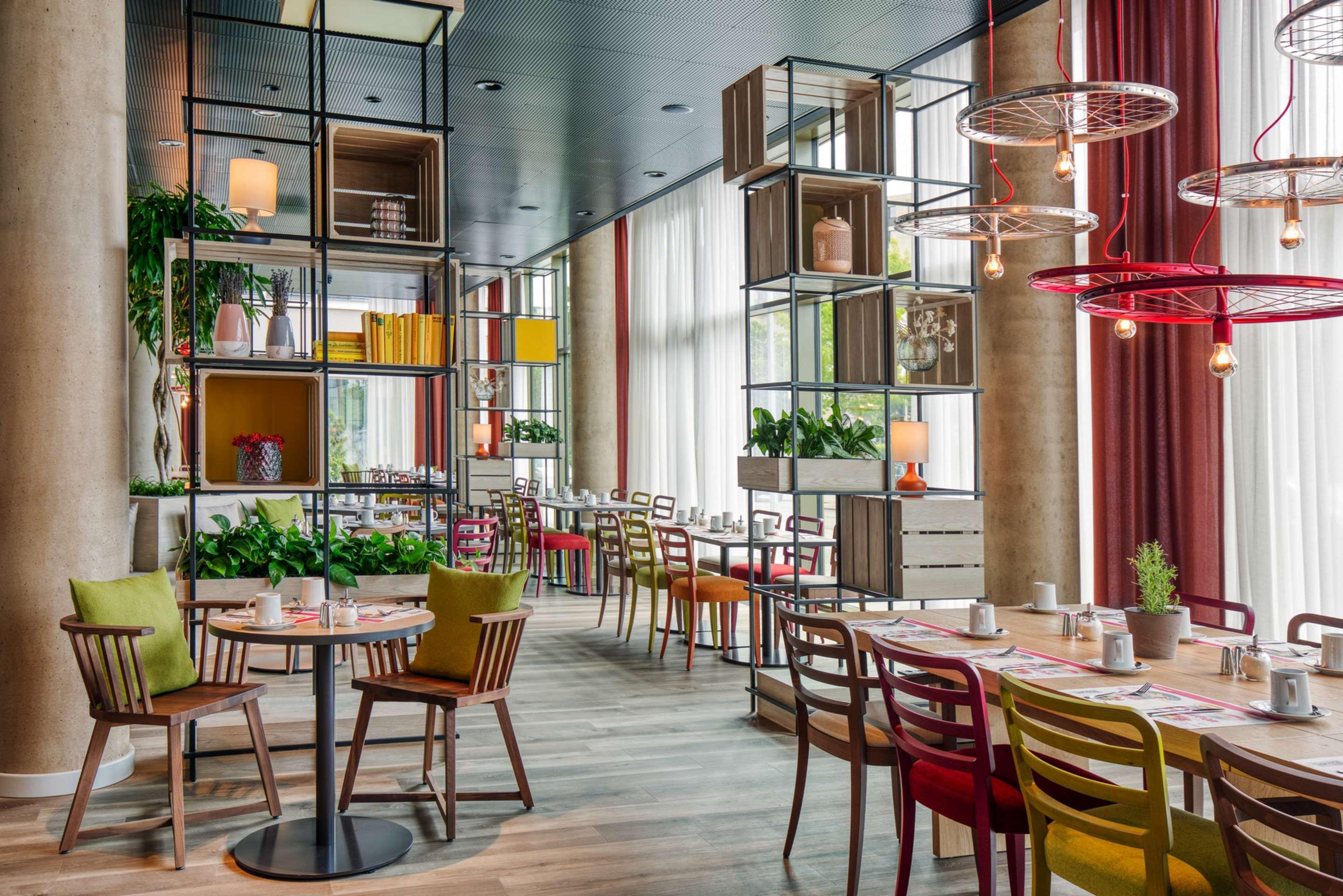 Intercityhotel Saarbruecken Ngoại thất bức ảnh