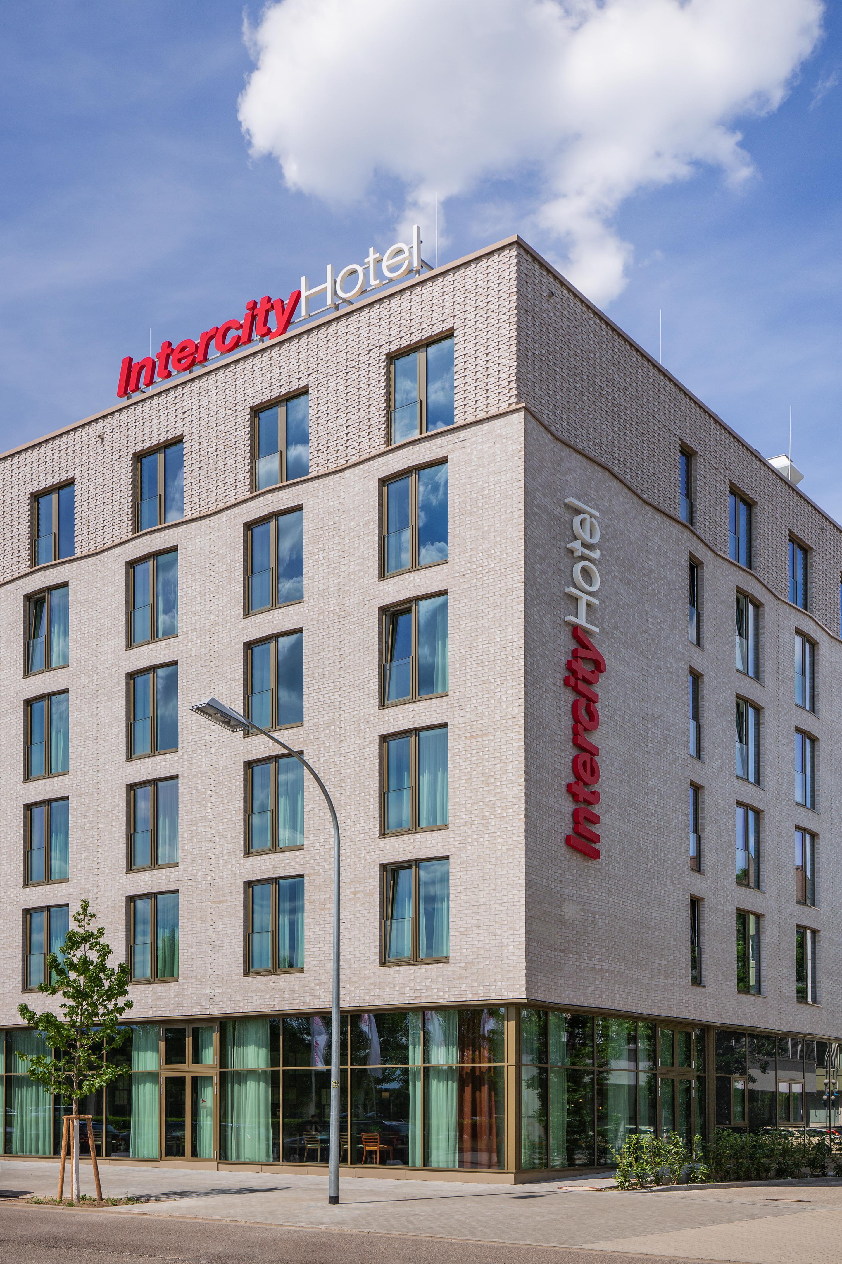 Intercityhotel Saarbruecken Ngoại thất bức ảnh